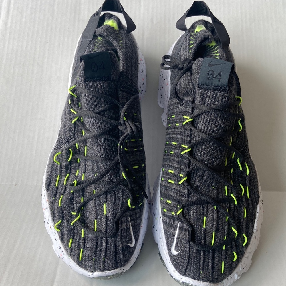 Nike Space Hippie -Mens (Various sizes) Black-Summer Ready and Comfortable /NWT